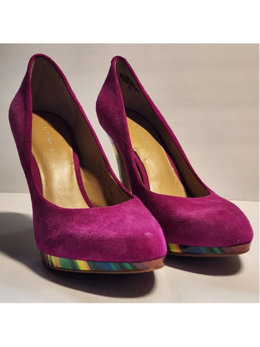 Nine West Rocha Fuchsia Magenta Suede Rainbow Striped Platform Pumps Heels 7M